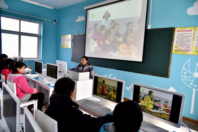 人工智能賦能新時代 教師先行，教育部試點引領(lǐng)教育文化用品創(chuàng)新